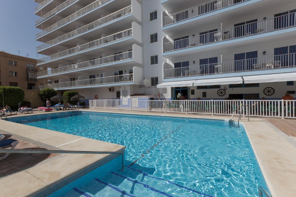 Apartamentos Embajador Fuengirola Kültér fotó