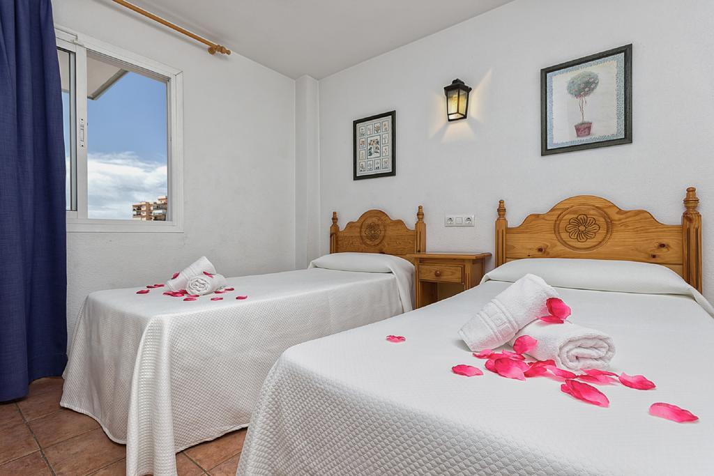 Apartamentos Embajador Fuengirola Kültér fotó